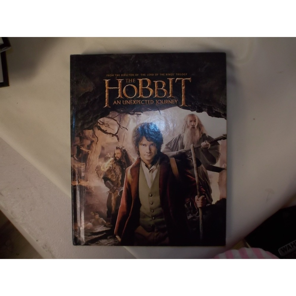 The Hobbit An Unexpected Journey Blu-ray DVD World of Hobbits Hardcover Book Set
